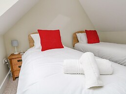 Roman Lodge