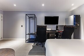 Rest Hotel