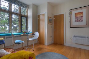 6 Coram Tower