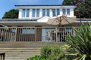 4 Coram Court