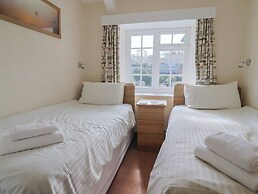 3 Dolphin Cottages