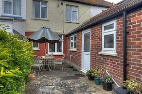 23 Lym Close