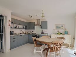 1 Bay View Court