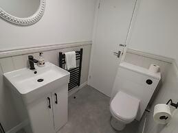 1 Bay View Court