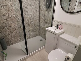 1 Bay View Court