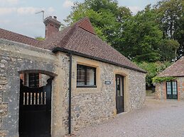 Yard Cottage