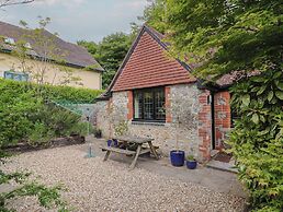 Yard Cottage