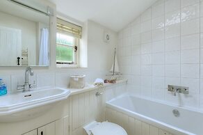 Charm Cottage