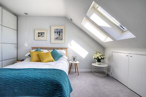 3 Grove Mews