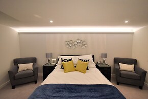 3 Grove Mews