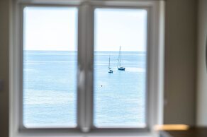 3 Beach Way House