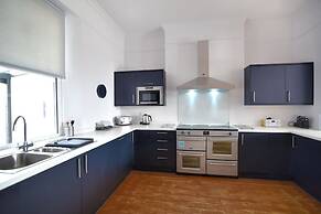 7 Seafield Road