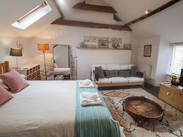 Coombe Street Cottage