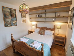 Coombe Street Cottage
