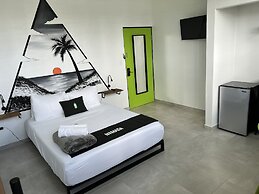 Nomada Beach Hostel - Adult Only