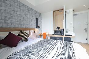 FFFFFF HOTEL