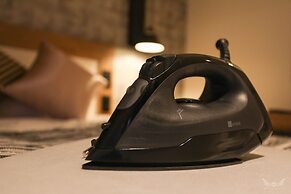 FFFFFF HOTEL