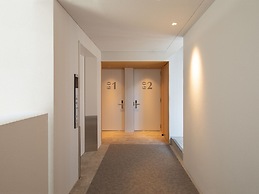 FFFFFF HOTEL