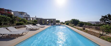Antiparos Luxury Villas