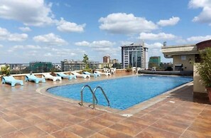 Stay.Plus Skyline Executive Apartment