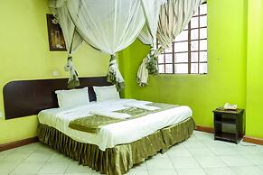 Nelis Park Hotel