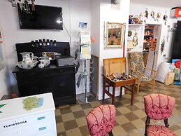 Blackstad Vandrarhem Hostal B&B