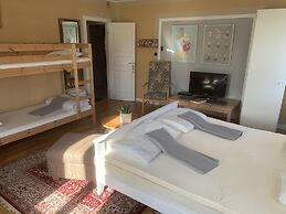 Blackstad Vandrarhem Hostal B&B