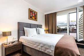 Adoryal Hotel