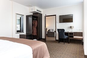Adoryal Hotel