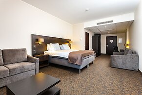 Adoryal Hotel