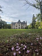 Chateau Tout Y Fault