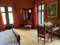 Chateau Tout Y Fault