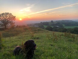 1 Bed Cabin - Sleeps 2 - 15 Mins From Lyme Regis