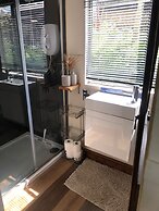 1 Bed Cabin - Sleeps 2 - 15 Mins From Lyme Regis