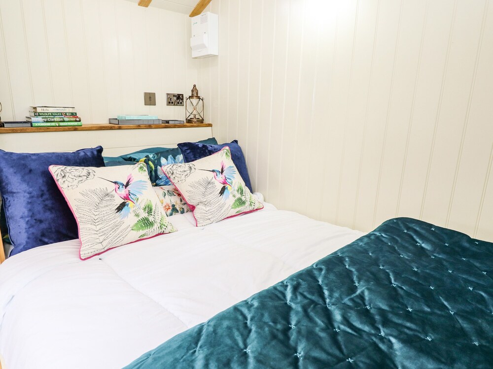 Honeybee Lodge