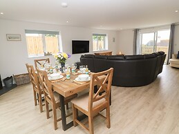 3 Praa Cove