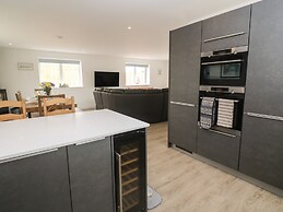 3 Praa Cove