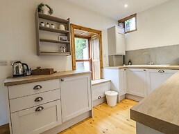 1 Chews Cottage