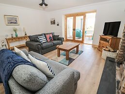 24 Hauxley Links