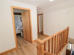 24 Hauxley Links