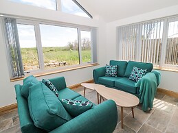 24 Hauxley Links