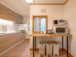 Toya Cliff House