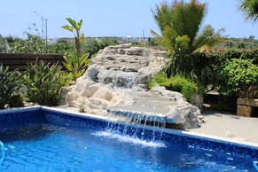 Immaculate 3-bed House in Pentakomo