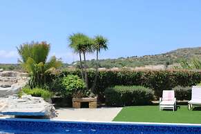 Immaculate 3-bed House in Pentakomo