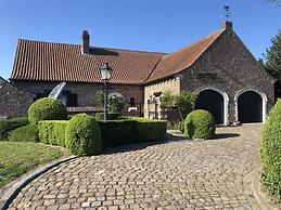 Villa de Poothoeve With Sauna and Beautiful Garden