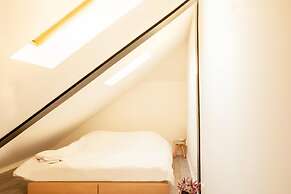Charming Villa Near Maastricht and Hillside