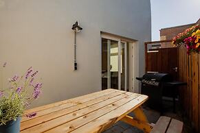 Charming Villa Near Maastricht and Hillside