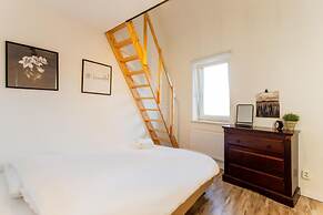 Charming Villa Near Maastricht and Hillside