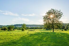 Charming Villa Near Maastricht and Hillside