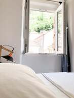 Athos Guesthouse